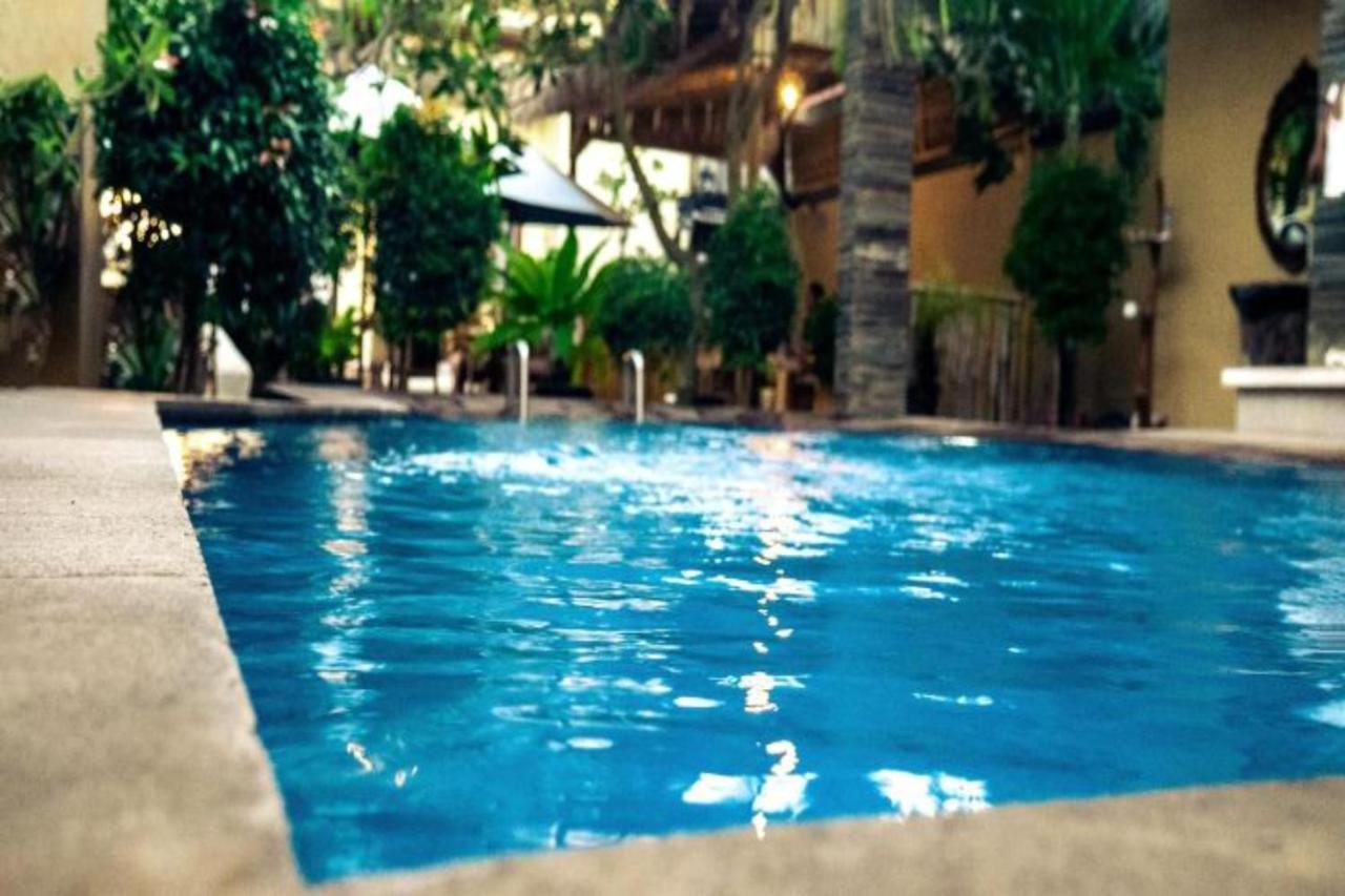 Oyo Flagship 91237 Ratu Guest House Kedunganan Exterior foto