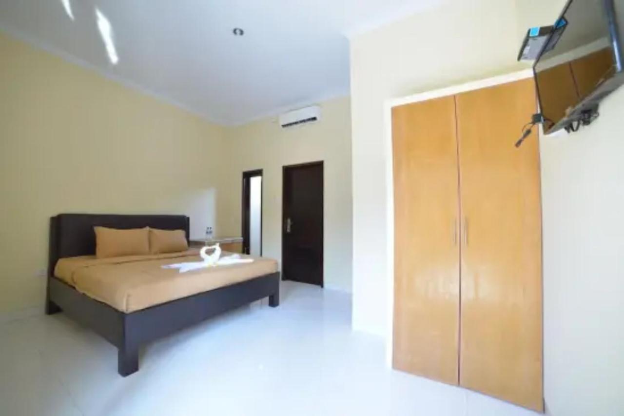 Oyo Flagship 91237 Ratu Guest House Kedunganan Exterior foto