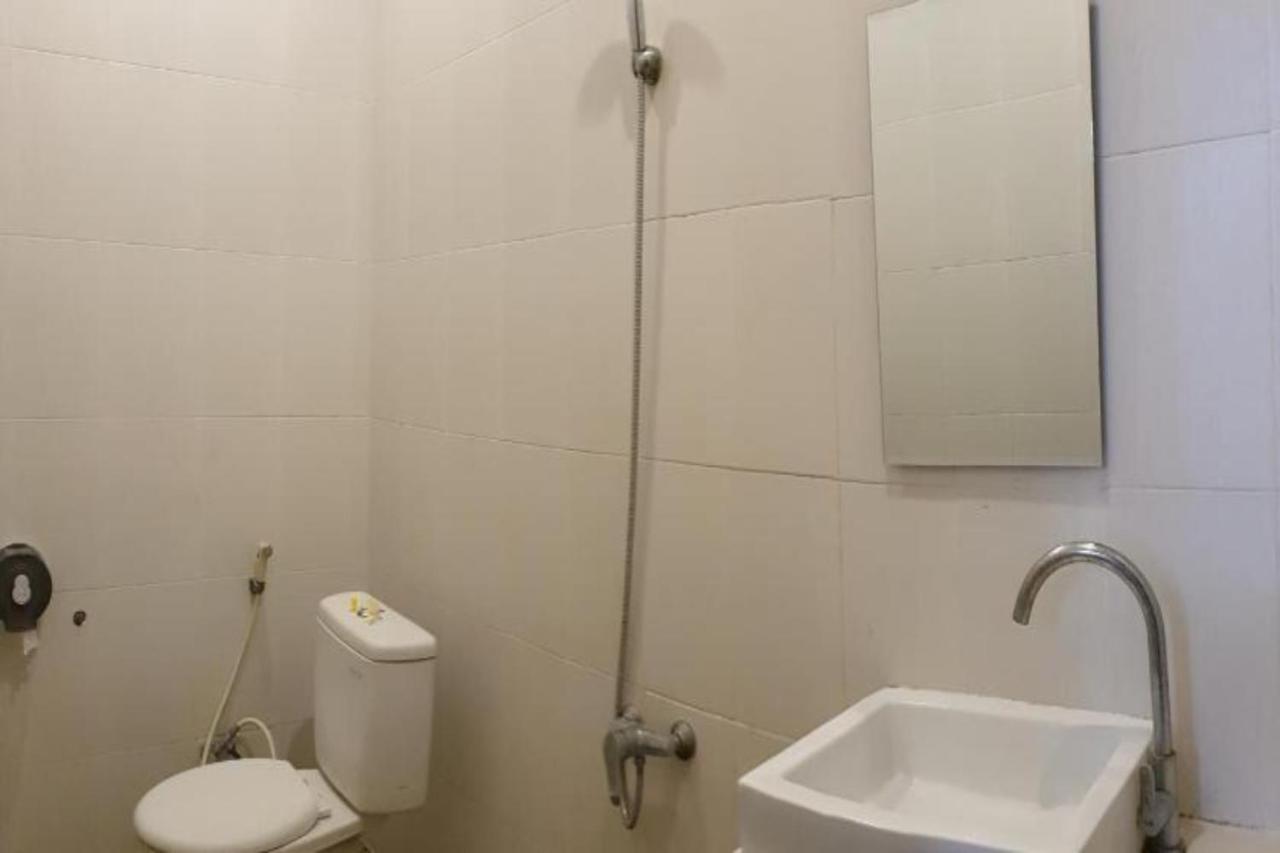 Oyo Flagship 91237 Ratu Guest House Kedunganan Exterior foto